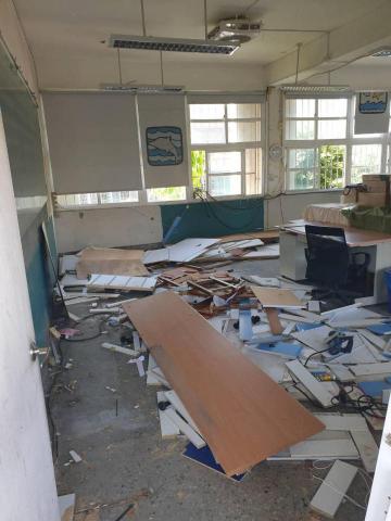 尚旺工程 - 學校木坐櫃子，拆除分解。