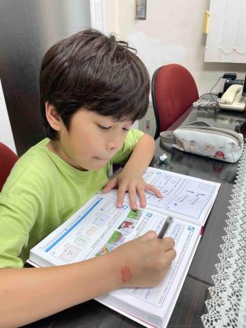 Ting’s English Corner - 小四單字與文法課程