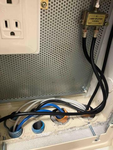 恩典清潔 - 電箱清潔