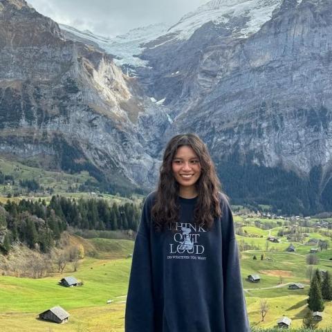 提供剪髮技巧服務的專家周家安