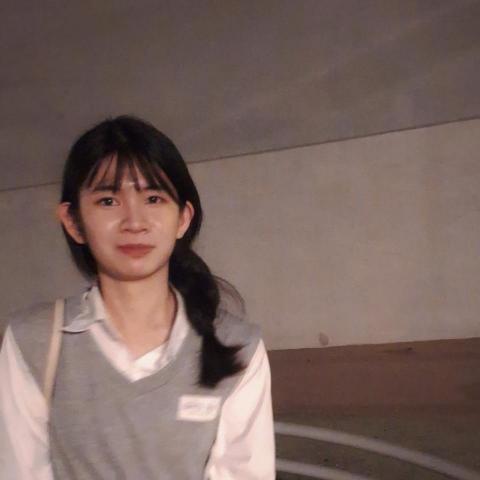 提供高中化學服務的專家葉庭妤