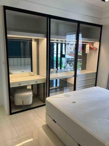 恩典清潔 - 化妝台玻璃清潔