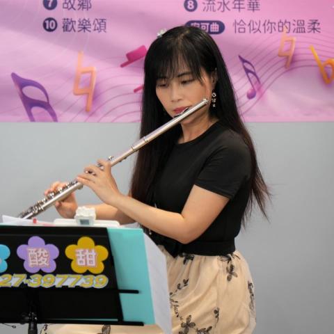 郭奕均 郭奕均
