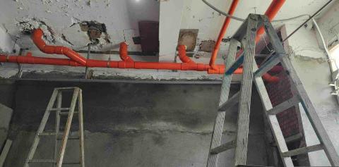 陳韋佐 - 大同大學廁所排水施作 水平精準 直線直角簡潔漂亮