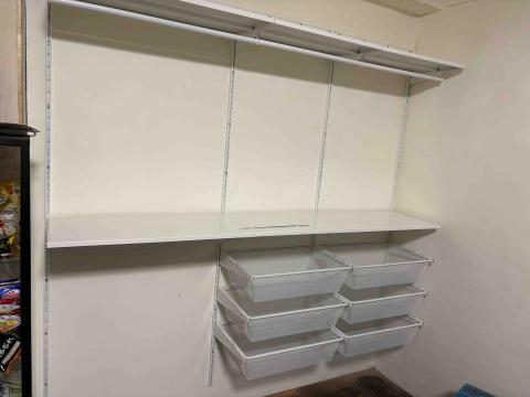 熊信維 - 開放式衣架