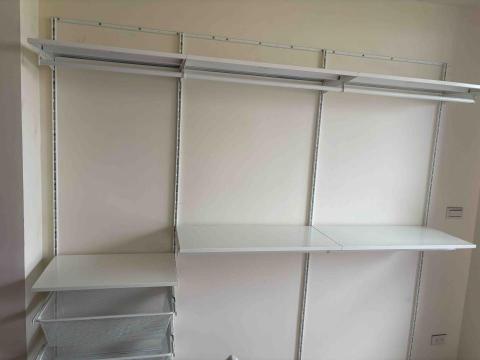 熊信維 - 開放式衣架