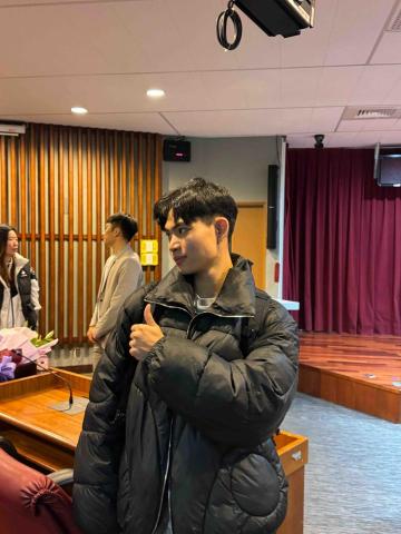 胡博淵 - 猜猜後面是誰?