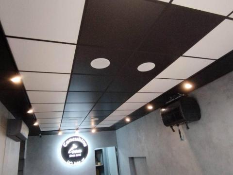 艾琳電音-店頭背景音樂-公共廣播 - 客戶案例: 專業汽車美容
客戶空間分為五大區域 
使用 內建5分區 多媒體高壓擴大機 
各空間獨立調整音量 
可連接藍芽 USB 電台 或 外接電腦 作為音源輸入
採用吸頂無邊框喇叭  質感高級 
音質槓槓 實用且平價 客戶滿意度百分百 
