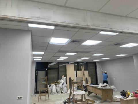 楊慶漢 - 辦公大樓輕鋼架天花板（明架）
