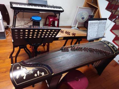 古筝教學，琴房出租。 - 古箏沒捷徑，為勤而已。