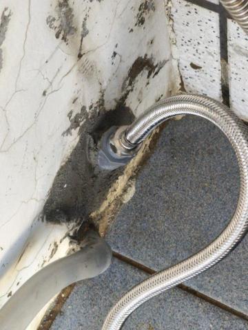 瑋成水電裝修工作室 - 施工後：電熱器水管漏水，完工