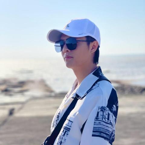 提供刻印印章服務的專家周鑫辰