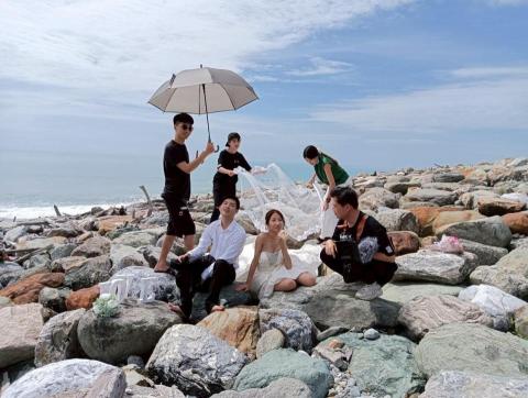 SANDY婚禮主持#婚禮影片#求婚佈置#婚禮佈置#婚禮企劃# - #協助新人拍攝類婚紗