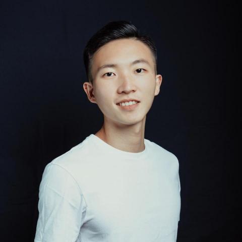 提供esg三大面向服務的專家Cameron