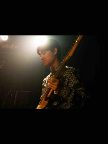 Louis 林英德 - 左輪演出