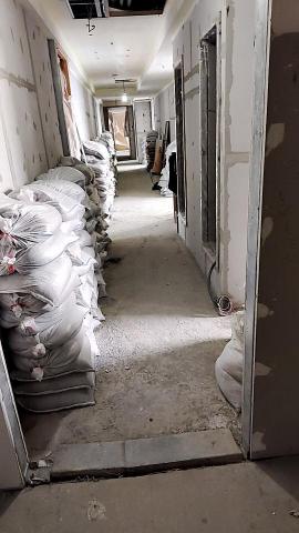 阿驊師 - 支援進料走廊靠牆擺設