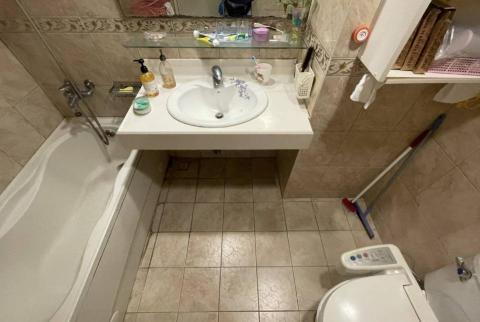 可能設計有限公司 - 拆浴缸、鋪設防滑地板before 可能設計有限公司 - 拆浴缸、鋪設防滑地板before