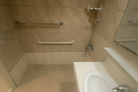 可能設計有限公司 - 拆浴缸、鋪設防滑地、安裝扶手after 可能設計有限公司 - 拆浴缸、鋪設防滑地、安裝扶手after