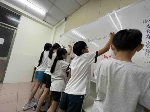 Vivian Chen - 文法教學-完成造句