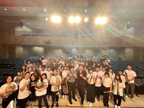紀亮妤｜🎵單簧管教學✨樂團表演 - 提供學生與管樂團合作之機會