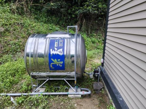 涂智鈞 - 水塔安裝