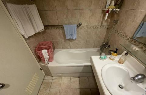 可能設計有限公司 - 拆浴缸、鋪設防滑地、安裝扶手before 可能設計有限公司 - 拆浴缸、鋪設防滑地、安裝扶手before