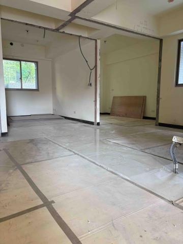 好工人拆除裝修團隊 - 基隆隔間改地面80*80地磚鋪設完成