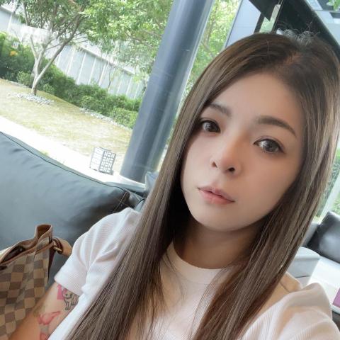 提供手工服務的專家Cyndi