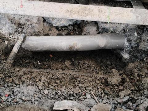 瑋成水電裝修工作室 - 施工前：水管破裂