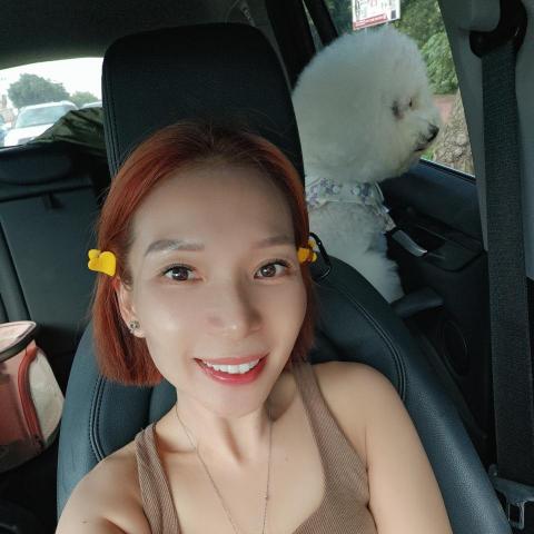 提供兼職服務的專家Summer