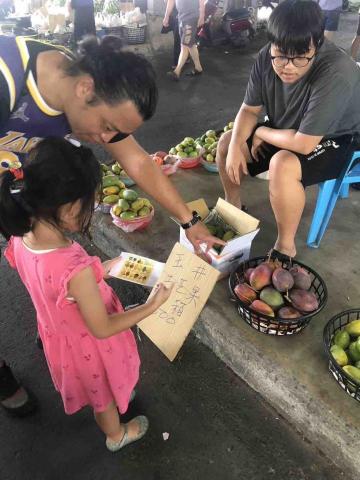 日文隨行口譯-尼可拉斯 - 