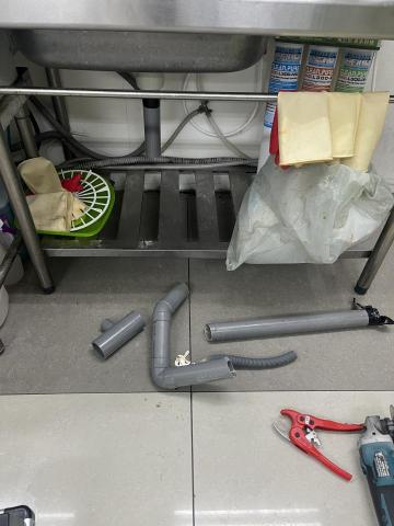 奎銘 - 一般廚房洩水滲漏改管