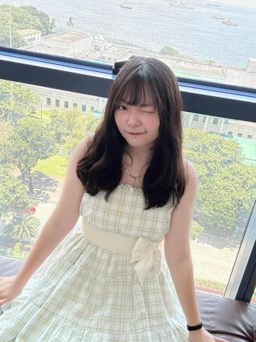 Abby姐姐 - 我是國北護幼保系的阿比姐姐！ 從高二就接觸學齡前的寶貝，非常喜歡和陪伴孩子一起遊戲、學習。 
另外也有帶過特殊的孩子勞作、閱讀、課業，希望能在玩中學的過程中讓他們更融入社會與更了解與人互動交流