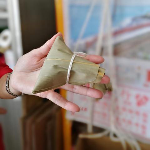 提供時薪高工作服務的專家丁小姐