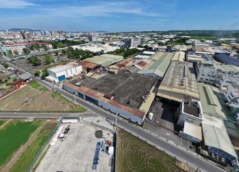 風的視角空中攝影 - 限高區，廠房拍攝，低空合成超廣角