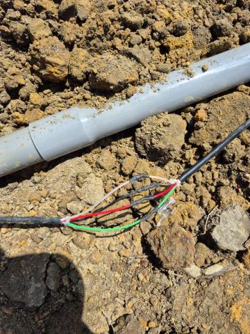 紀柏安 - 長庚高爾夫球場噴灌水管與電纜線修復