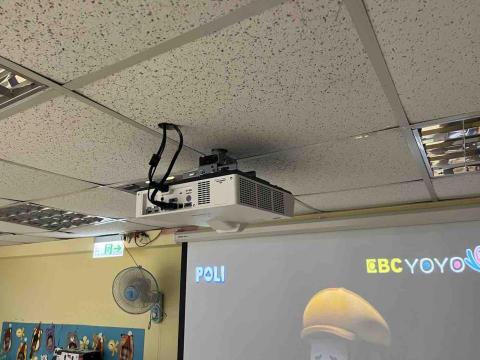 柏式國際有限公司 - 投影機安裝 柏式國際有限公司 - 投影機安裝