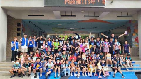 蔡沁妤 - 2024暑假英文科學營大合照