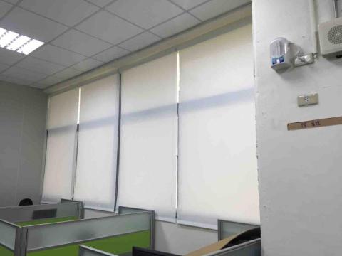 富居布藝行 - 提花捲簾