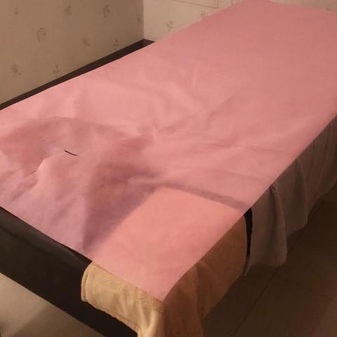 提供溫罐刮痧服務的專家溫璇