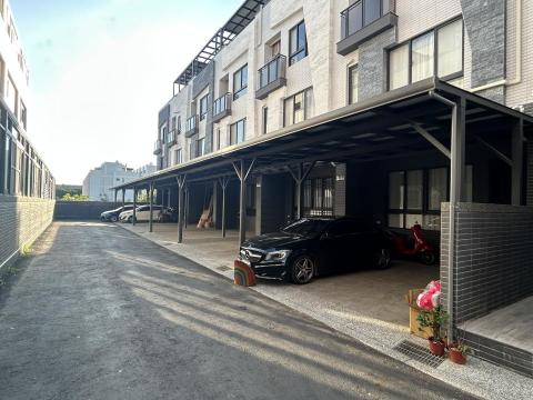 弘乙鋁門窗行 - 新建案連棟採光罩