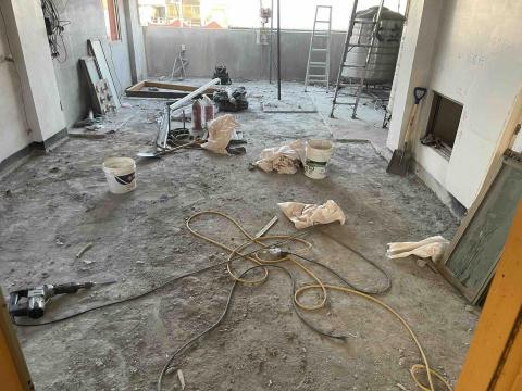 陳柏華 - 台中市龍井區遠東街191巷5號
洗水槽盆栽，清運打石