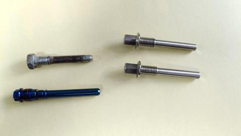 鐵錠有趣金屬客製化服務 - 特殊螺絲