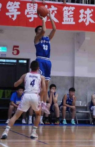 江品勳 長庚醫學系-物理/化學/數學家教 - 