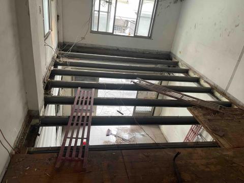 陳柏華 - 台中市西區大全街木板拆除作業