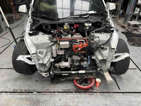 陳泰宇 - 特斯拉model3
大梁變形