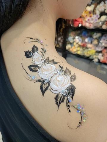 陽光彩繪 - 一樣又是美女的客製圖案！搭配斜肩服裝的設計！超美