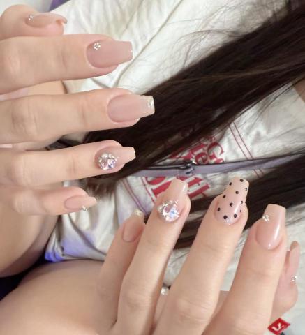 B.nail - 貼鑽造型