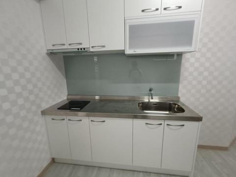 圓周率工程行 - 廚櫃更新安裝