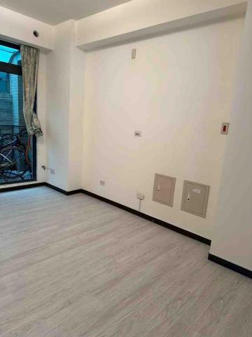 緒築裝潢工程 - 台中龍井區SPC卡扣式地板案例